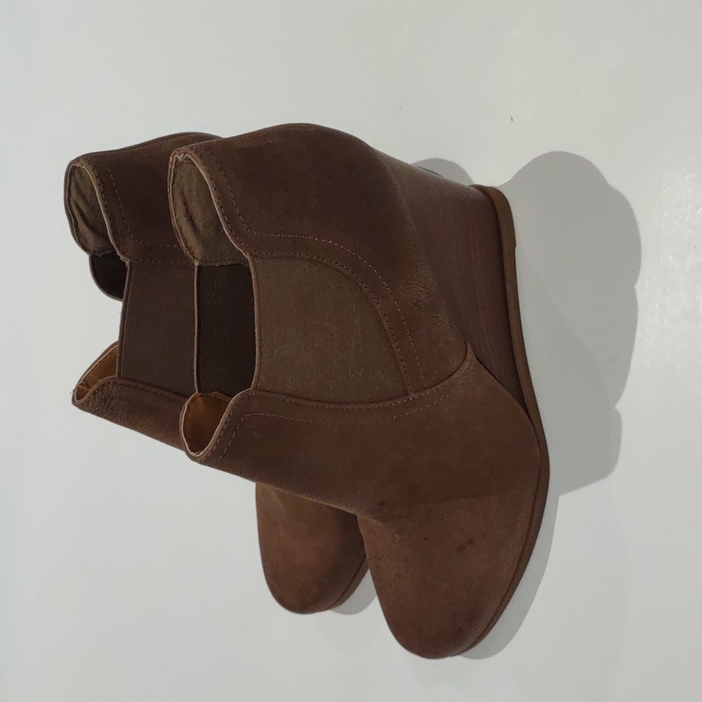 Beautiful brown boots by Audrey Brooks🍀☘️🌼
